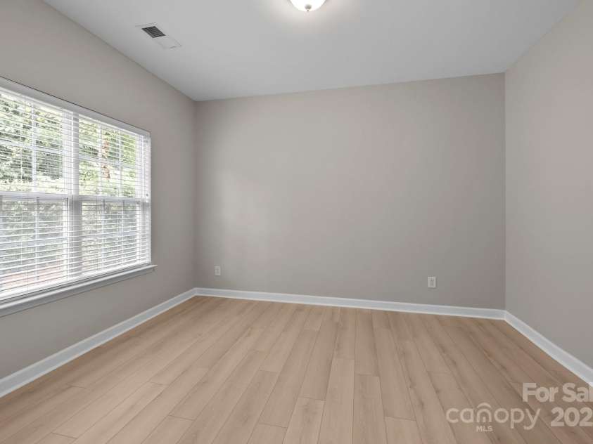 1504 Jekyll Lane, Waxhaw, NC 28173.  MLS# CAR4277908, YatesRealty ID 25455. Main level bedroom