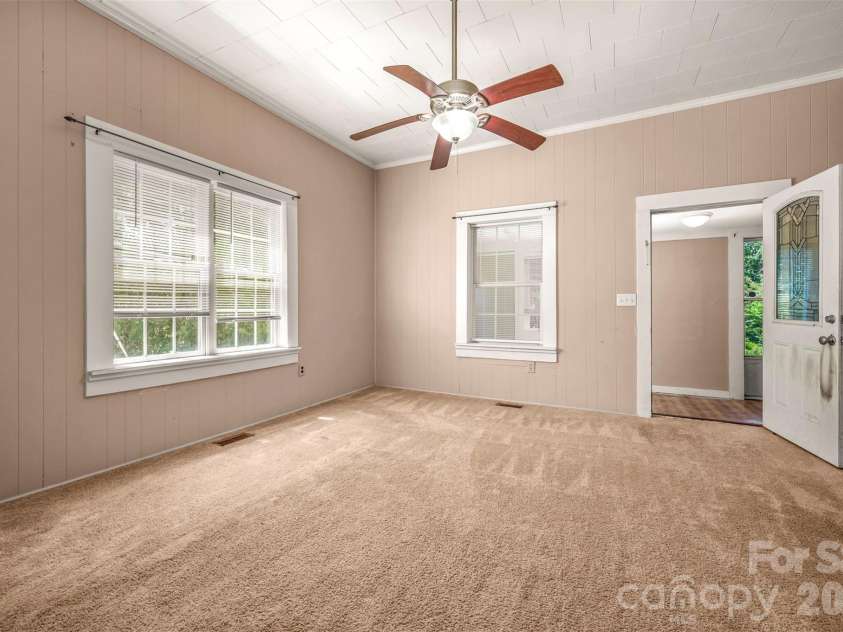 288 Middle Street, Ellenboro, NC 28040.  MLS# CAR4382612, YatesRealty ID 25455. 
