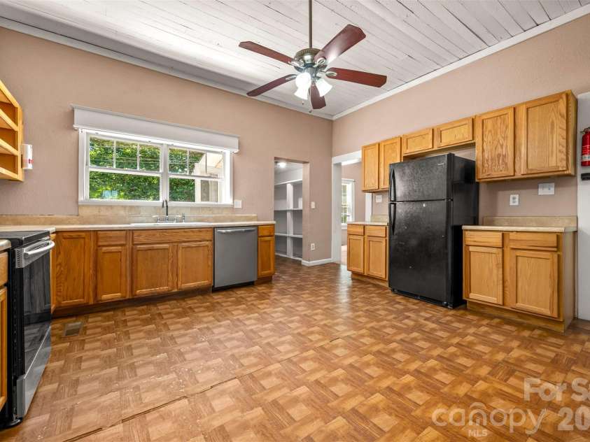 288 Middle Street, Ellenboro, NC 28040.  MLS# CAR4382612, YatesRealty ID 25455. 