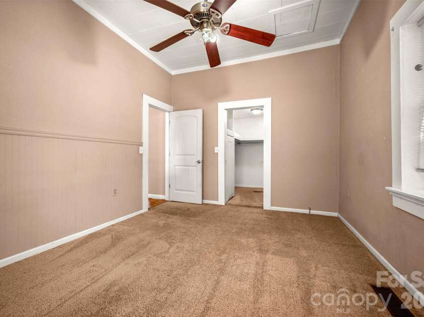 288 Middle Street, Ellenboro, NC 28040.  MLS# CAR4382612, YatesRealty ID 25455. 
