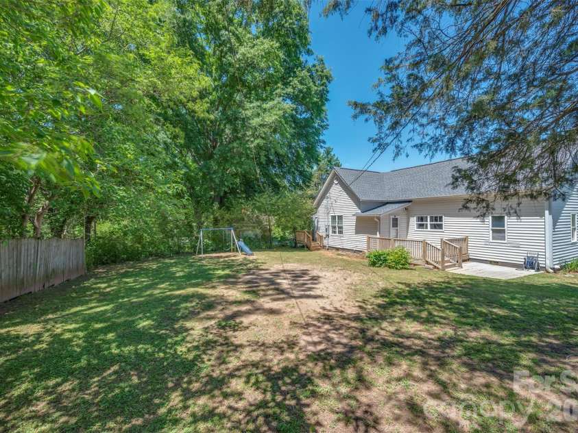 288 Middle Street, Ellenboro, NC 28040.  MLS# CAR4382612, YatesRealty ID 25455. 