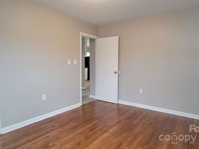 2109 Boggs Street, Lincolnton, NC 28092.  MLS# CAR4249973, YatesRealty ID 25456. BR1