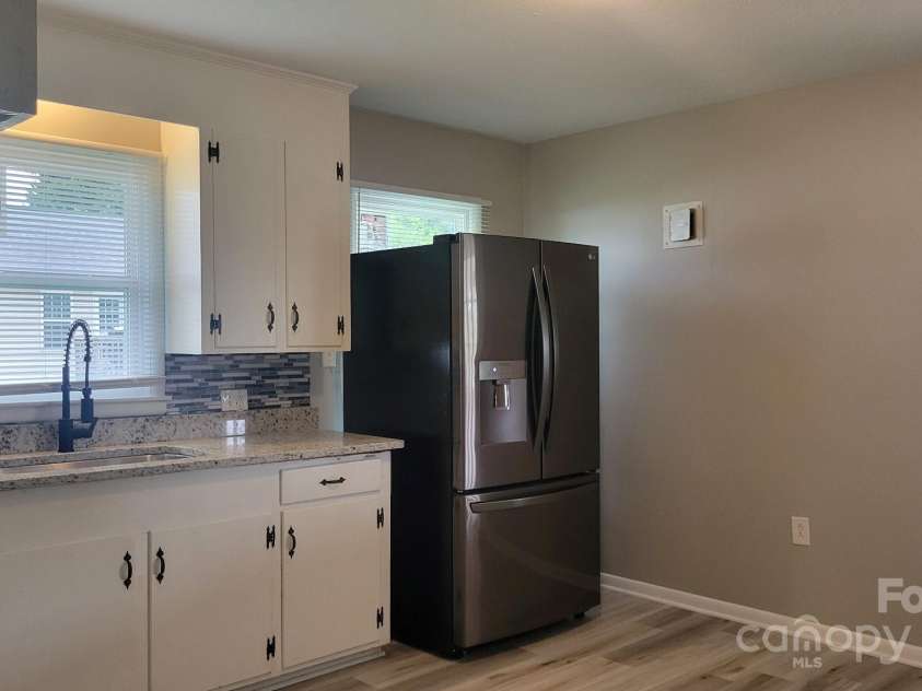 2109 Boggs Street, Lincolnton, NC 28092.  MLS# CAR4249973, YatesRealty ID 25456. KITCHEN