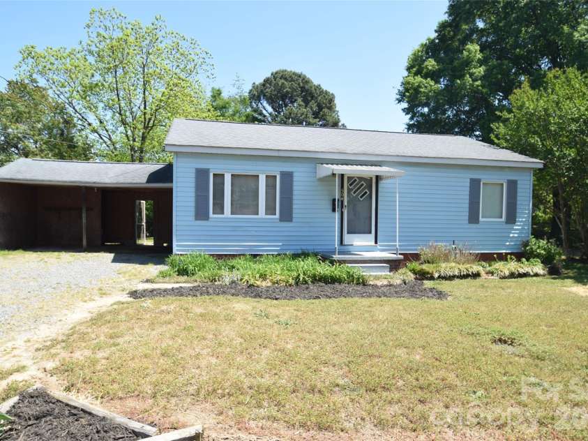 504 Hunter Avenue, Kannapolis, NC 28083.  MLS# CAR4373337, YatesRealty ID 25456. 