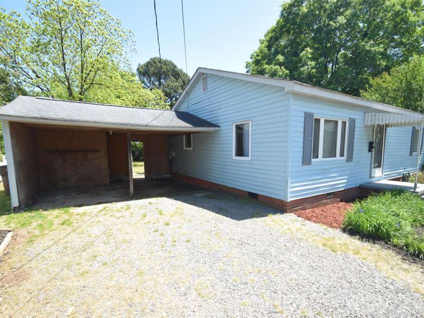 504 Hunter Avenue, Kannapolis, NC 28083.  MLS# CAR4373337, YatesRealty ID 25456. 