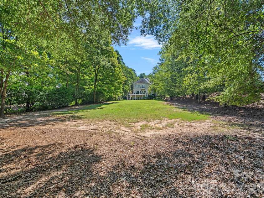 19002 Lakehouse Pointe Drive, Cornelius, NC 28031.  MLS# CAR4311580, YatesRealty ID 25458. 