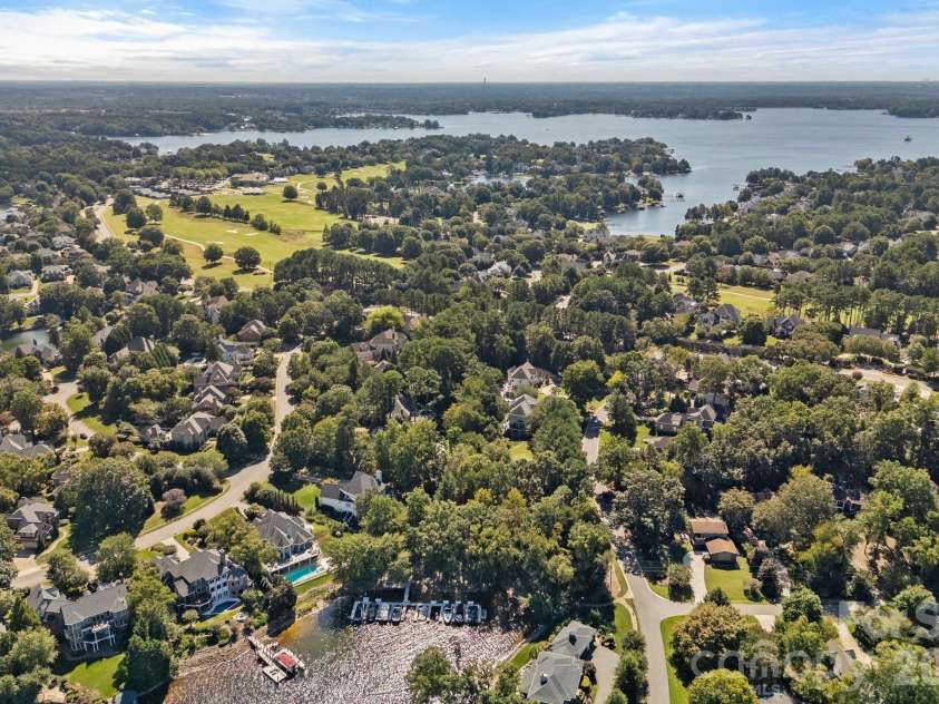 19002 Lakehouse Pointe Drive, Cornelius, NC 28031.  MLS# CAR4311580, YatesRealty ID 25458. 