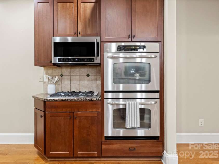 860 Arrow Point Lane, Davidson, NC 28036.  MLS# CAR4313014, YatesRealty ID 25458. 