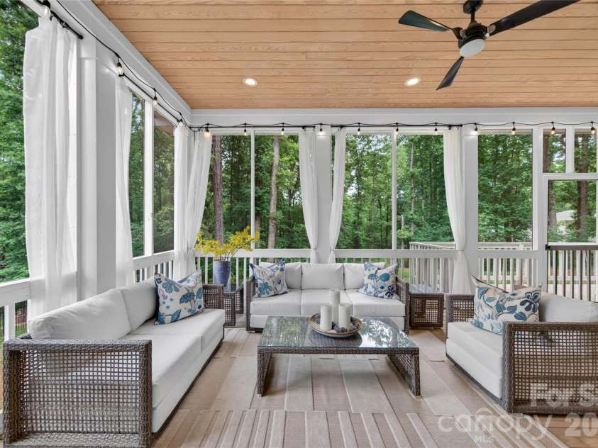 10904 Leyton Place, Charlotte, NC 28227.  MLS# CAR4380948, YatesRealty ID 25459. 