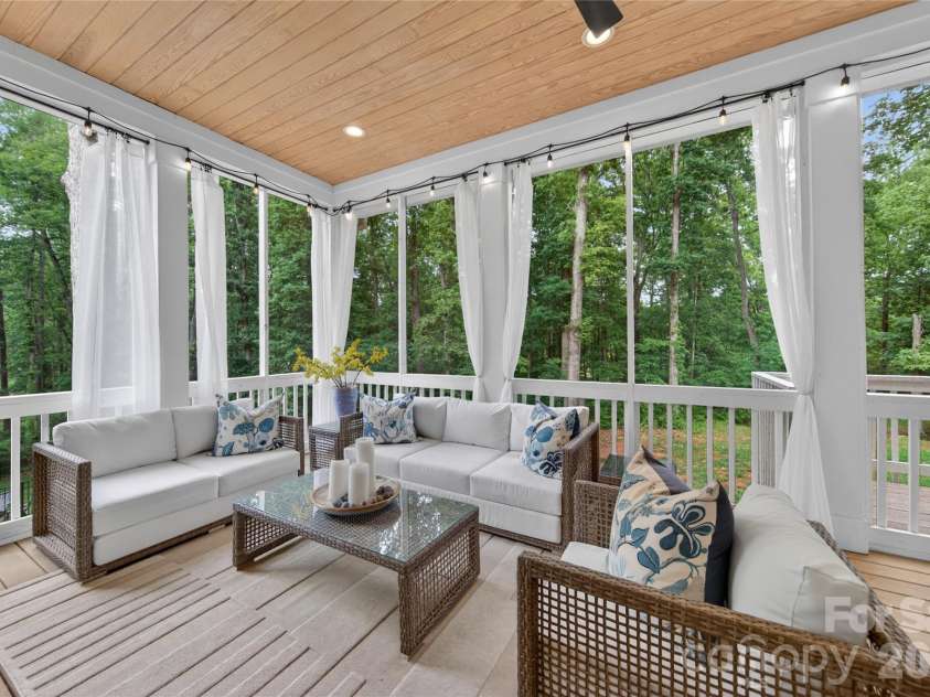 10904 Leyton Place, Charlotte, NC 28227.  MLS# CAR4380948, YatesRealty ID 25459. 