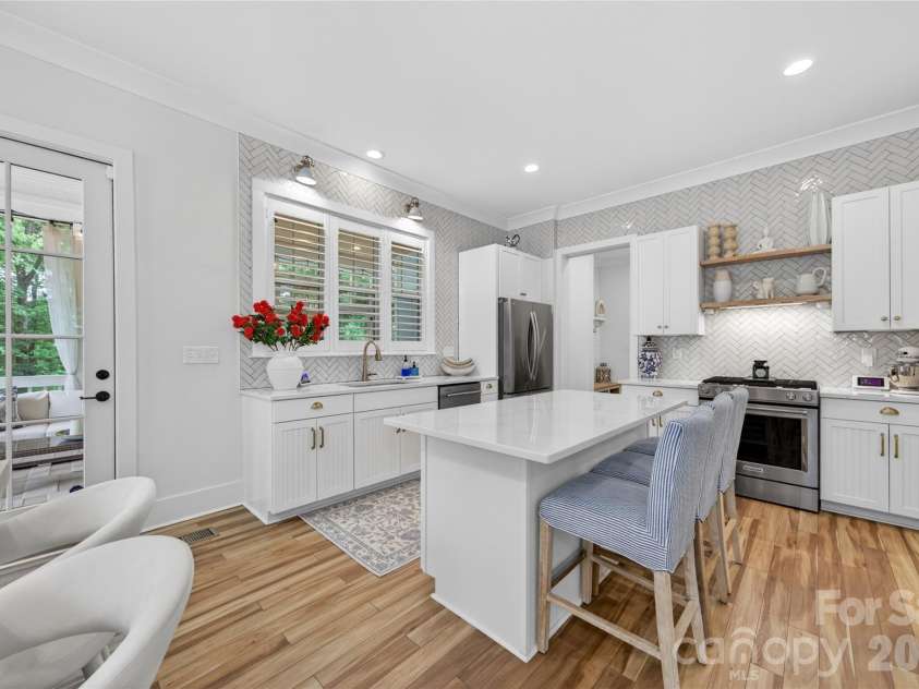 10904 Leyton Place, Charlotte, NC 28227.  MLS# CAR4380948, YatesRealty ID 25459. 