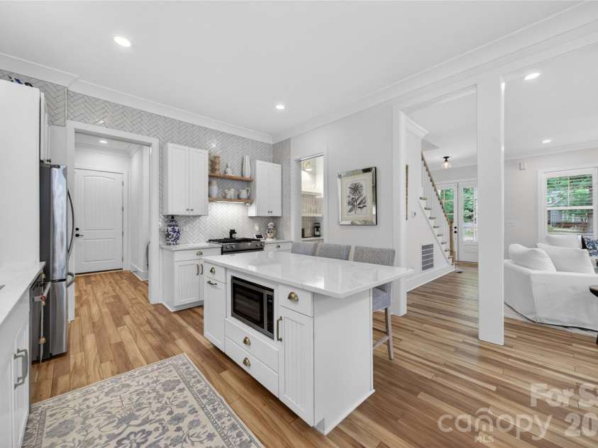 10904 Leyton Place, Charlotte, NC 28227.  MLS# CAR4380948, YatesRealty ID 25459. 