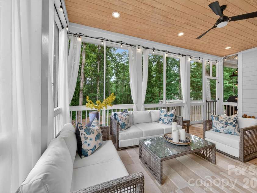 10904 Leyton Place, Charlotte, NC 28227.  MLS# CAR4380948, YatesRealty ID 25459. 