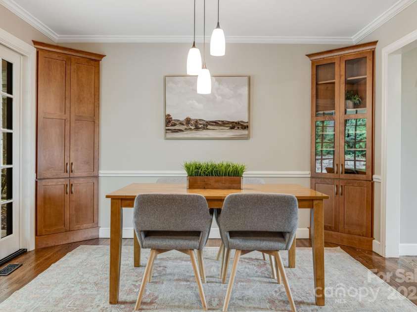 19 Albemarle Road, Asheville, NC 28801.  MLS# CAR4269476, YatesRealty ID 25459. 