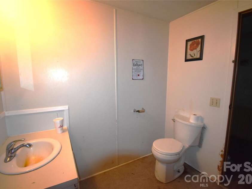 3549 Boyette Road, Lenoir, NC 28645.  MLS# CAR4379974, YatesRealty ID 25460. 