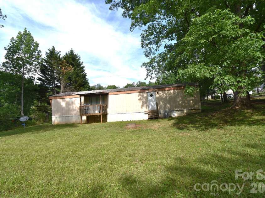 3549 Boyette Road, Lenoir, NC 28645.  MLS# CAR4379974, YatesRealty ID 25460. 