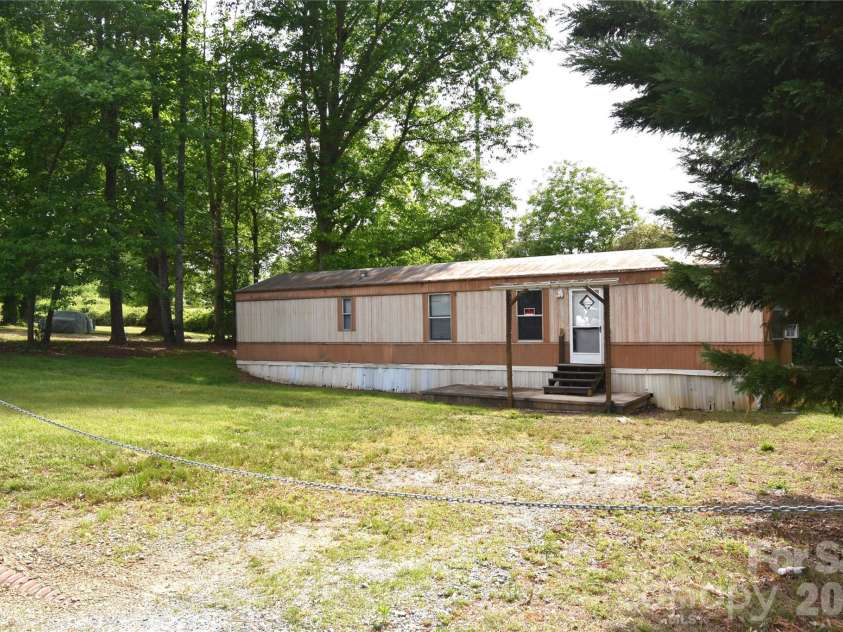 3549 Boyette Road, Lenoir, NC 28645.  MLS# CAR4379974, YatesRealty ID 25460. 