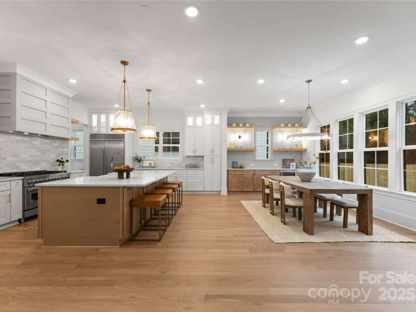 4349 Castleton Road, Charlotte, NC 28211.  MLS# CAR4275196, YatesRealty ID 25460. 