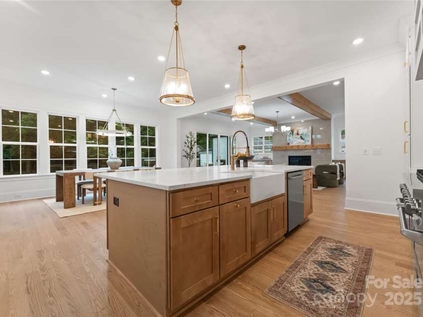 4349 Castleton Road, Charlotte, NC 28211.  MLS# CAR4275196, YatesRealty ID 25460. 