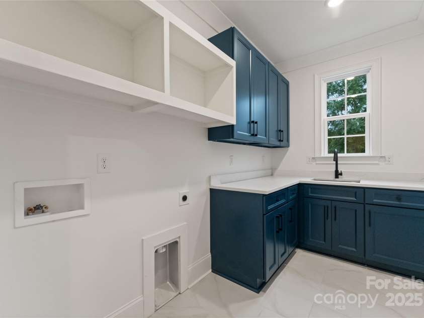 4349 Castleton Road, Charlotte, NC 28211.  MLS# CAR4275196, YatesRealty ID 25460. 