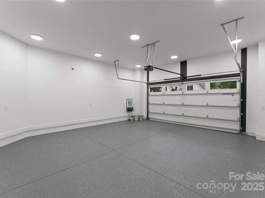 4349 Castleton Road, Charlotte, NC 28211.  MLS# CAR4275196, YatesRealty ID 25460. 