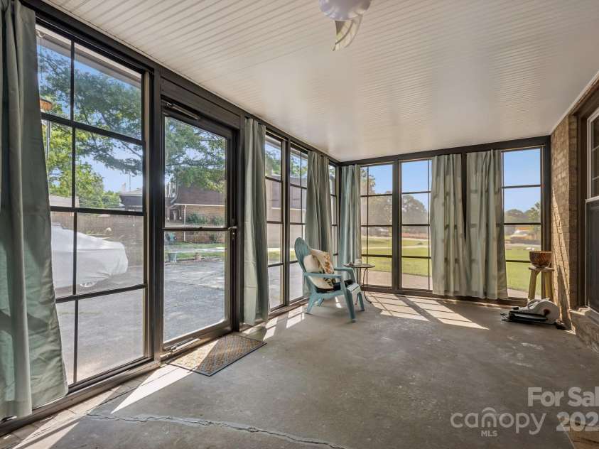 4537 Swan Meadow Lane, Charlotte, NC 28226.  MLS# CAR4273362, YatesRealty ID 25461. Express Sunrooms installed new in 2023