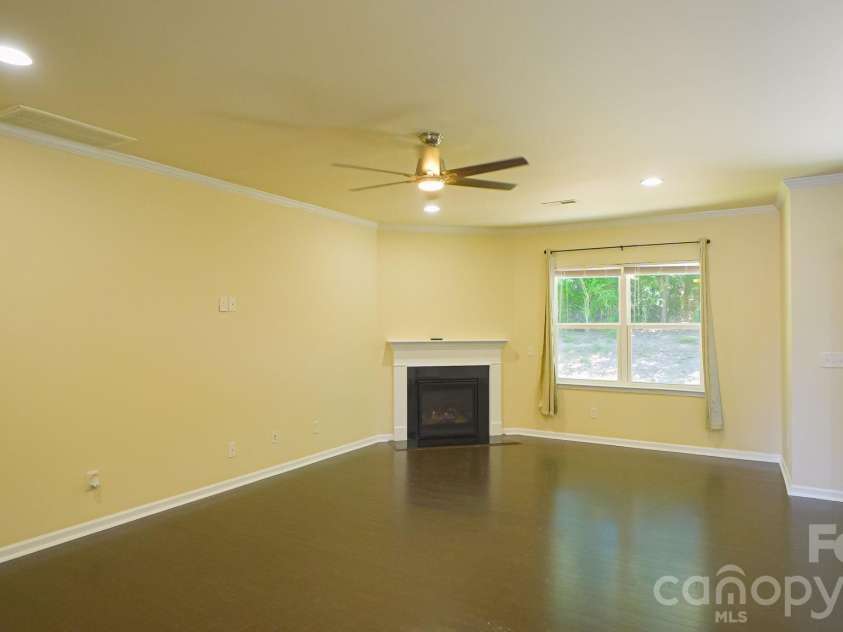 504 Twelve Oaks Lane, Fort Mill, SC 29708.  MLS# CAR4364813, YatesRealty ID 25461. 