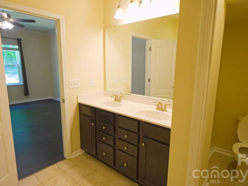 504 Twelve Oaks Lane, Fort Mill, SC 29708.  MLS# CAR4364813, YatesRealty ID 25461. 