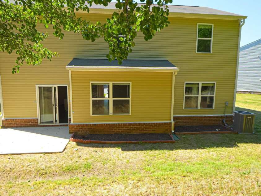 504 Twelve Oaks Lane, Fort Mill, SC 29708.  MLS# CAR4364813, YatesRealty ID 25461. 