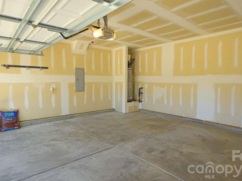 504 Twelve Oaks Lane, Fort Mill, SC 29708.  MLS# CAR4411957, YatesRealty ID 25461. 