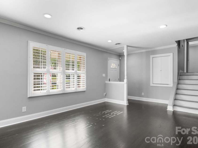 14214 Honeysuckle Ridge Drive, Matthews, NC 28105.  MLS# CAR4381101, YatesRealty ID 25462. 