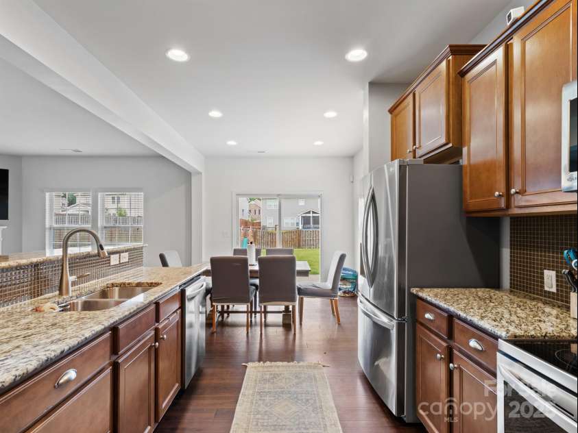 3702 Wiegon Lane, Charlotte, NC 28216.  MLS# CAR4278321, YatesRealty ID 25462. 