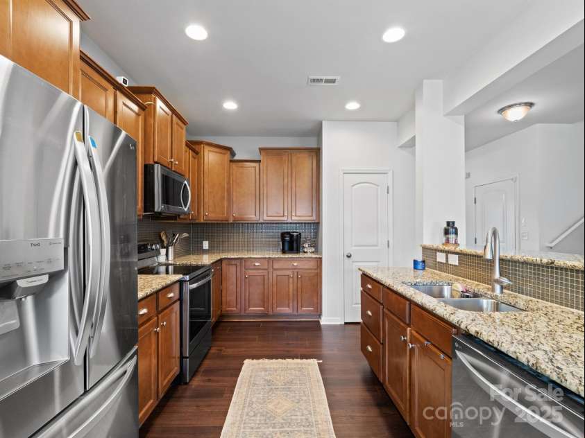 3702 Wiegon Lane, Charlotte, NC 28216.  MLS# CAR4278321, YatesRealty ID 25462. 