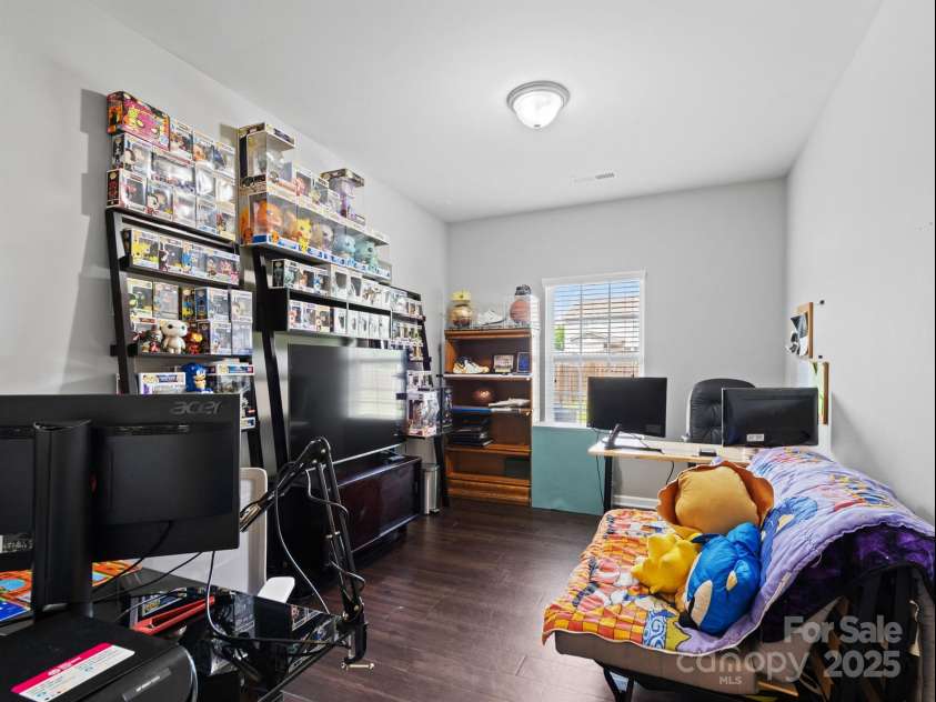 3702 Wiegon Lane, Charlotte, NC 28216.  MLS# CAR4278321, YatesRealty ID 25462. 