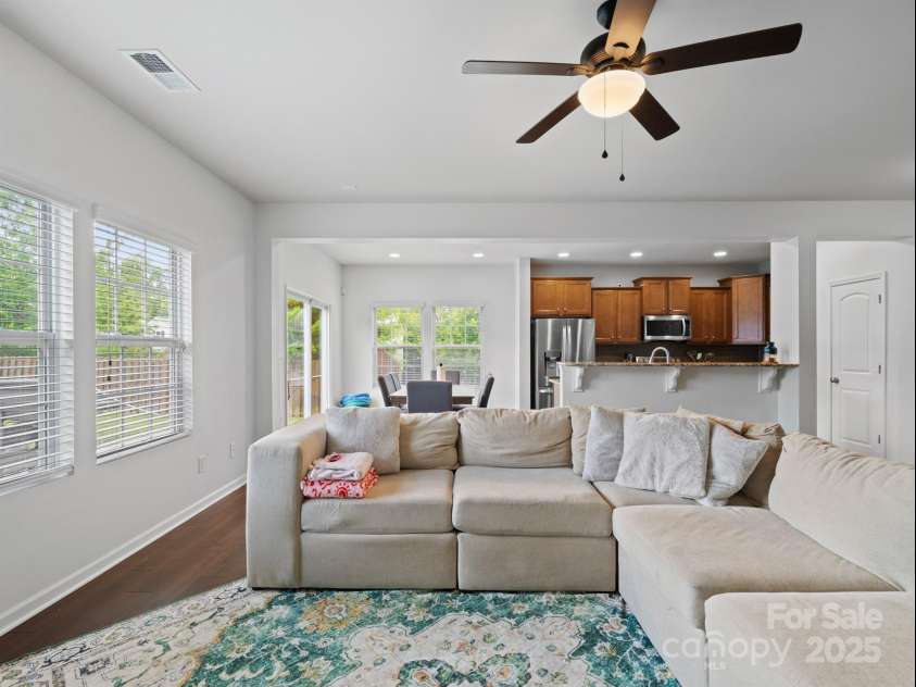 3702 Wiegon Lane, Charlotte, NC 28216.  MLS# CAR4278321, YatesRealty ID 25462. 