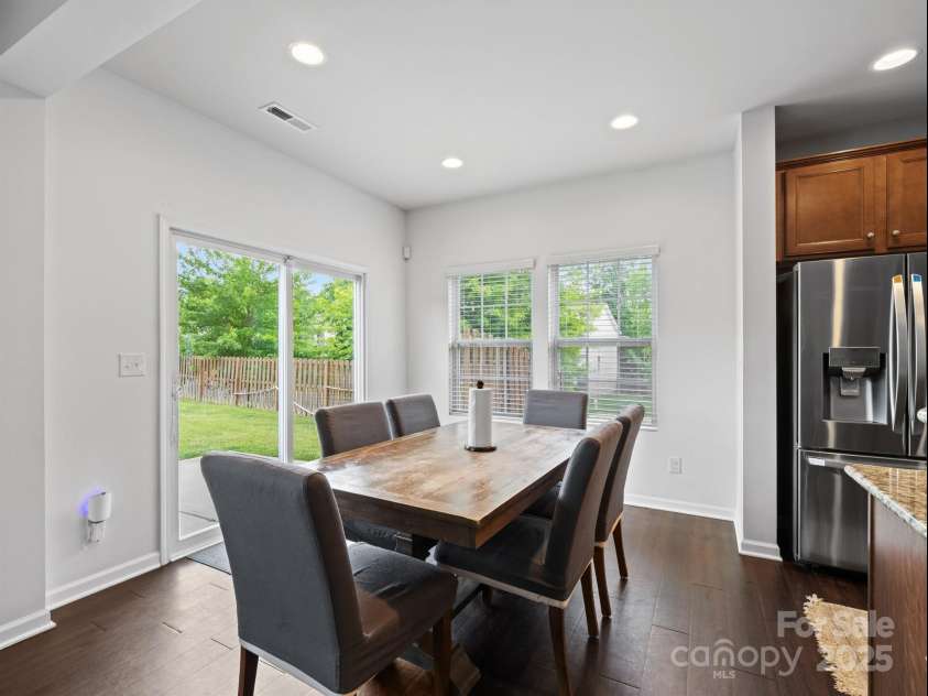 3702 Wiegon Lane, Charlotte, NC 28216.  MLS# CAR4278321, YatesRealty ID 25462. 