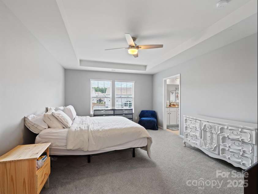 3702 Wiegon Lane, Charlotte, NC 28216.  MLS# CAR4278321, YatesRealty ID 25462. 