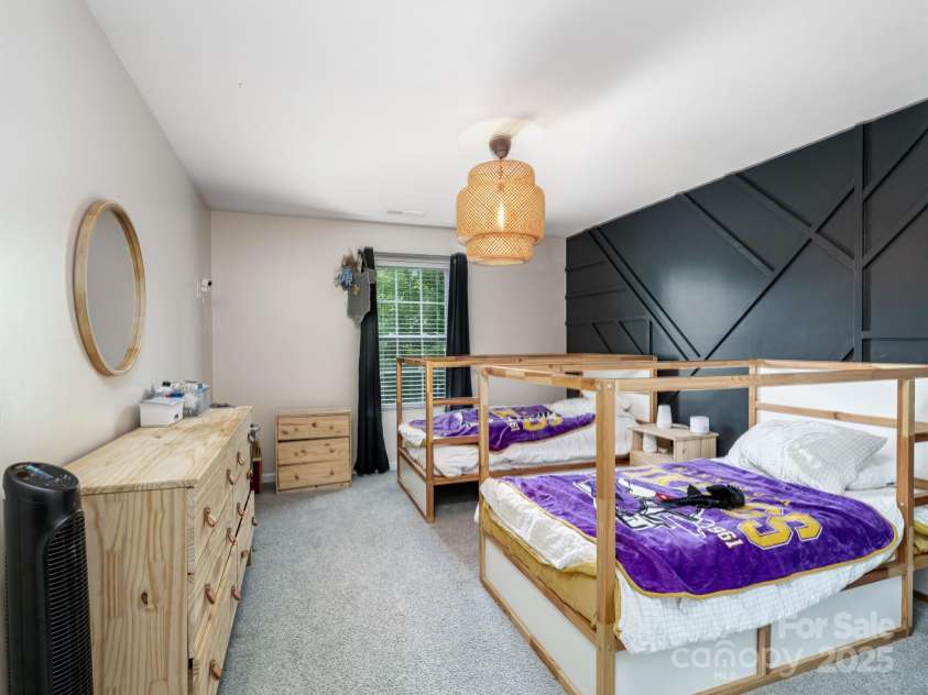 3702 Wiegon Lane, Charlotte, NC 28216.  MLS# CAR4278321, YatesRealty ID 25462. 