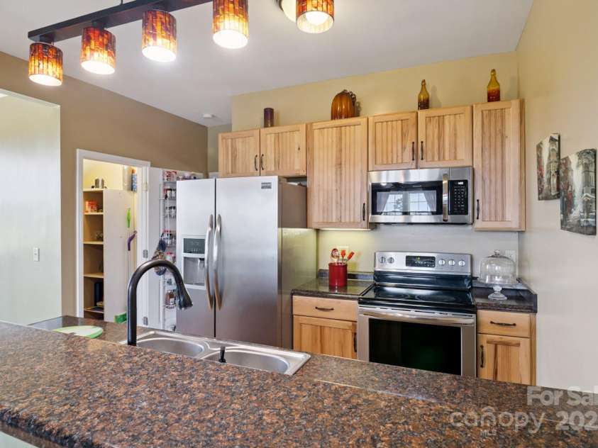 585 Clearwater Lake Road, Kershaw, SC 29067.  MLS# CAR4276133, YatesRealty ID 25463. 