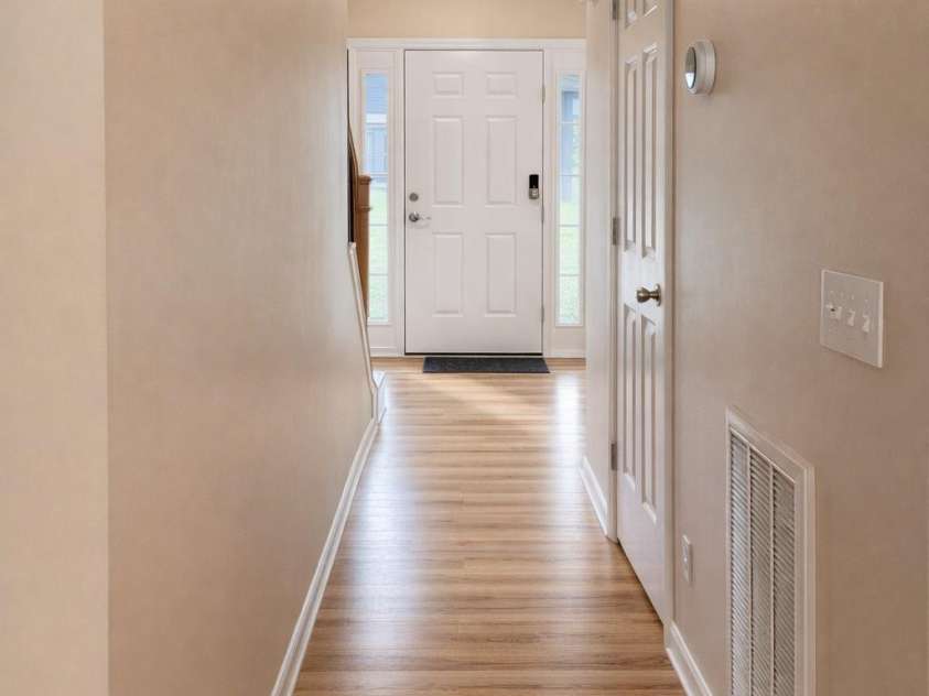 7531 Woodknoll Drive, Charlotte, NC 28217.  MLS# CAR4376583, YatesRealty ID 25463. 