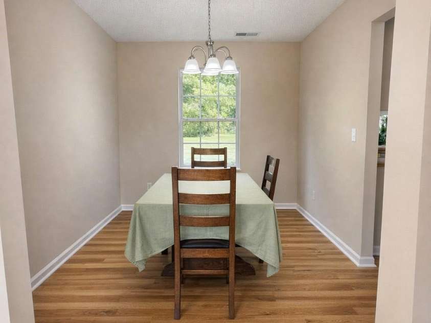 7531 Woodknoll Drive, Charlotte, NC 28217.  MLS# CAR4376583, YatesRealty ID 25463. 