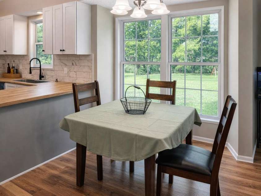 7531 Woodknoll Drive, Charlotte, NC 28217.  MLS# CAR4376583, YatesRealty ID 25463. 