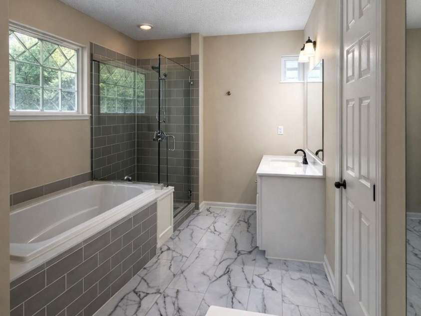 7531 Woodknoll Drive, Charlotte, NC 28217.  MLS# CAR4376583, YatesRealty ID 25463. 