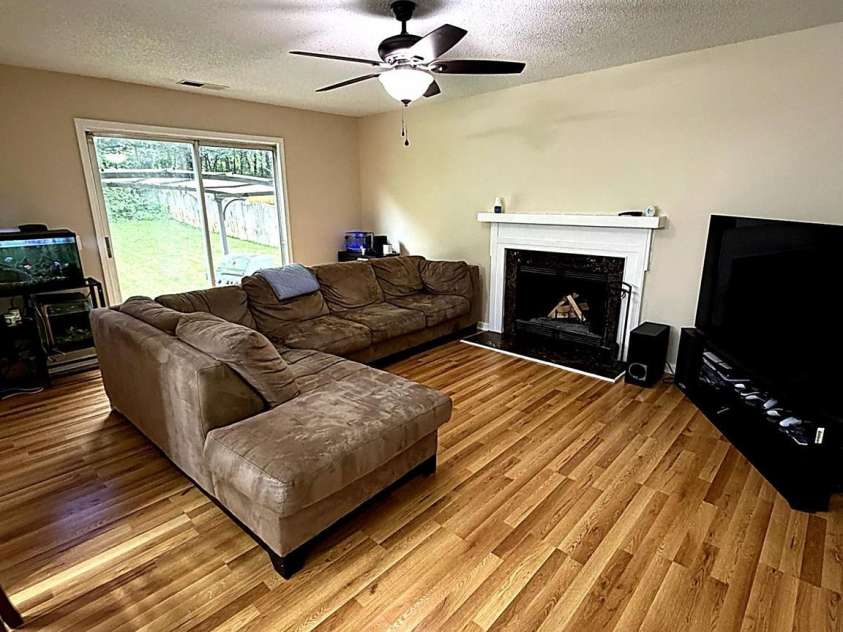 7531 Woodknoll Drive, Charlotte, NC 28217.  MLS# CAR4376583, YatesRealty ID 25463. 