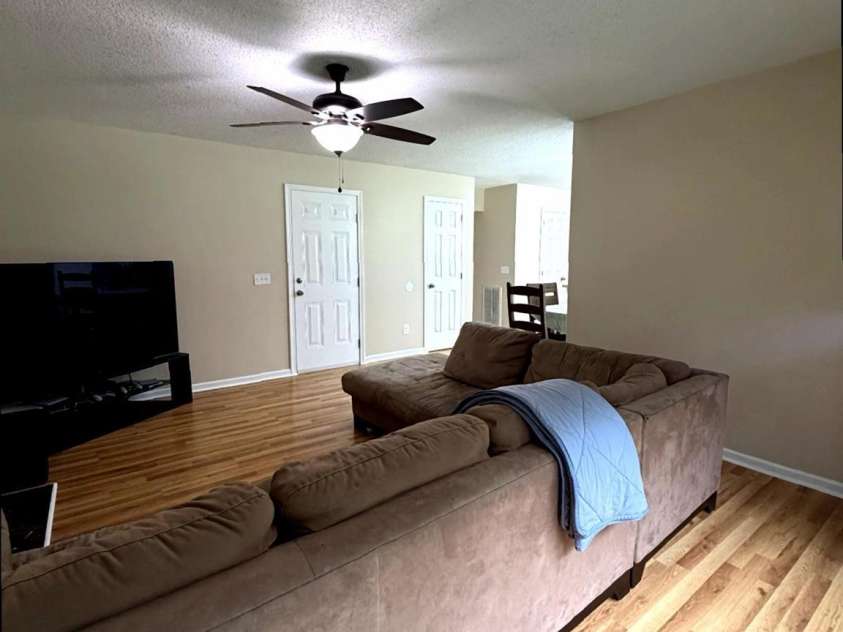 7531 Woodknoll Drive, Charlotte, NC 28217.  MLS# CAR4376583, YatesRealty ID 25463. 