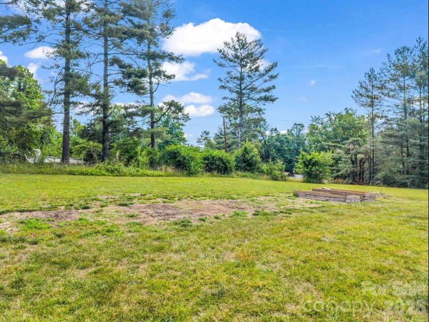 219 Jackson Loop Road, Flat Rock, NC 28731.  MLS# CAR4381567, YatesRealty ID 25465. 