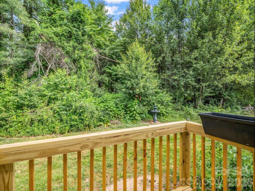 219 Jackson Loop Road, Flat Rock, NC 28731.  MLS# CAR4381567, YatesRealty ID 25465. 