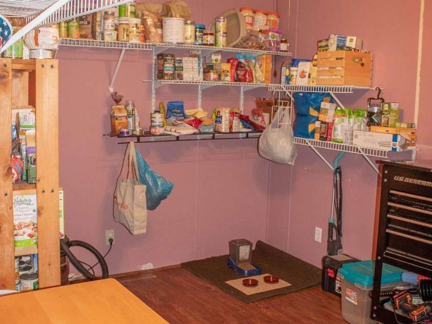 6213 Golden Oak Lane, Denver, NC 28037.  MLS# CAR4269024, YatesRealty ID 25466. 