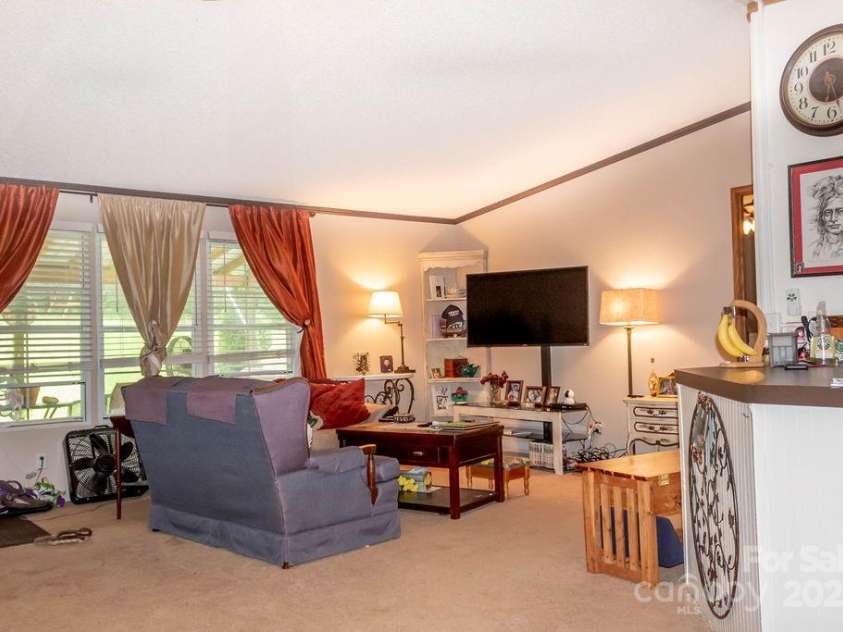 6213 Golden Oak Lane, Denver, NC 28037.  MLS# CAR4269024, YatesRealty ID 25466. 