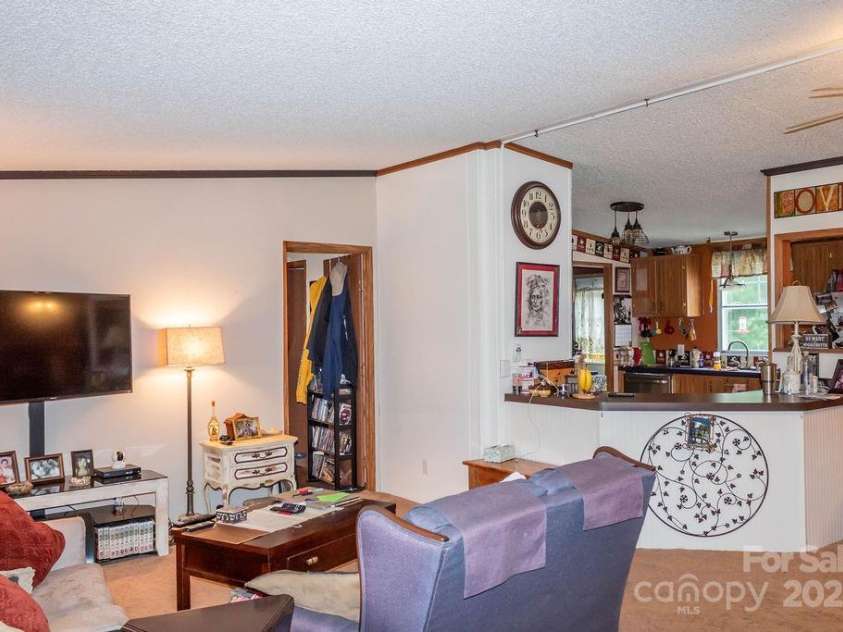 6213 Golden Oak Lane, Denver, NC 28037.  MLS# CAR4269024, YatesRealty ID 25466. 